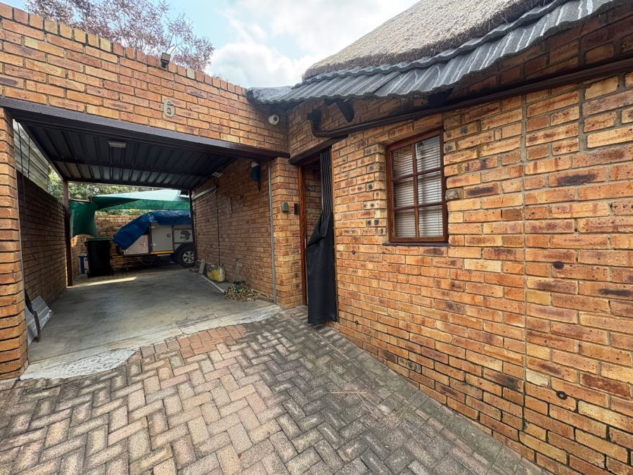 3 Bedroom Property for Sale in Safari Gardens North West
